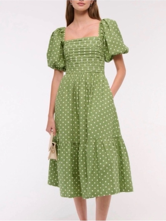 Abercrombie & Fitch Dresses & Skirts - Abercrombie & Fitch Green Polka Dot Puff-Sleeve Midi Dress